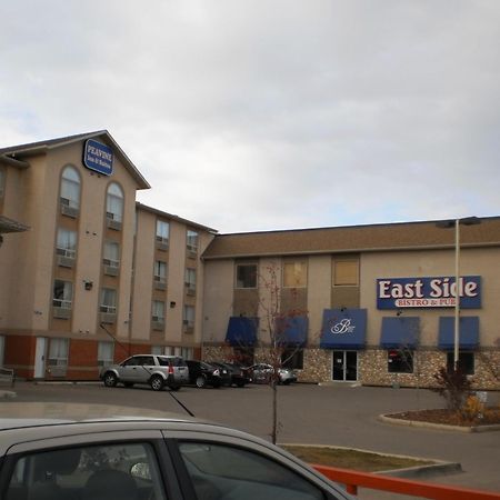 Peavine Inn & Suites High Prairie Exteriör bild
