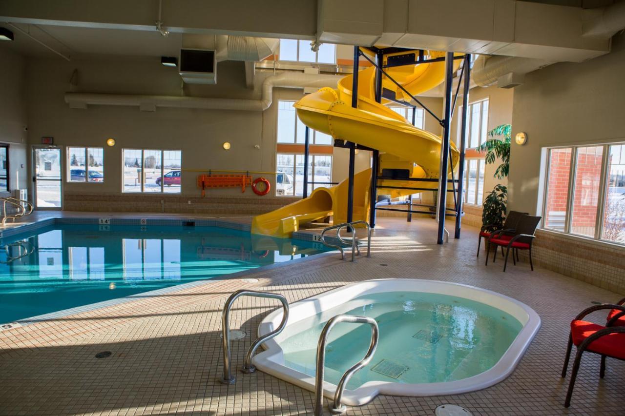Peavine Inn & Suites High Prairie Exteriör bild