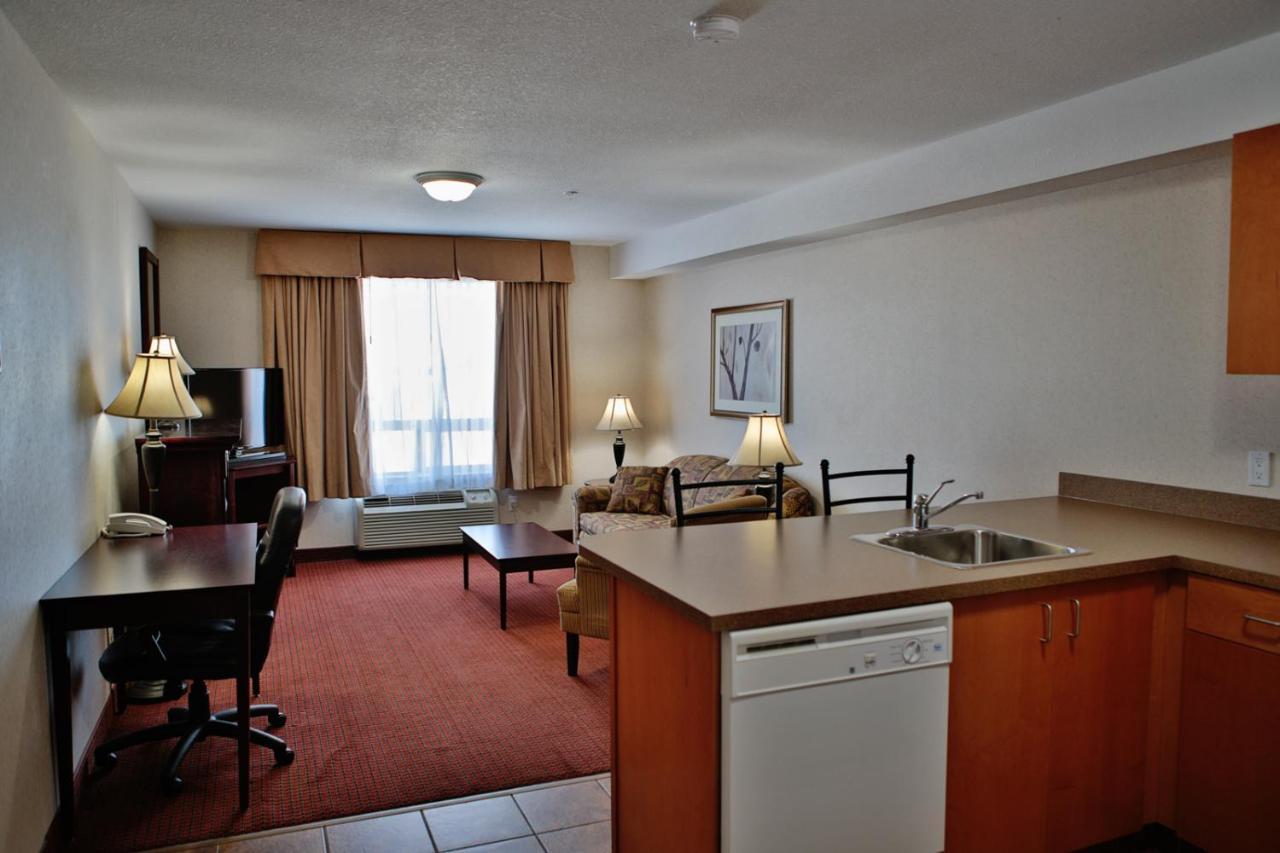 Peavine Inn & Suites High Prairie Exteriör bild