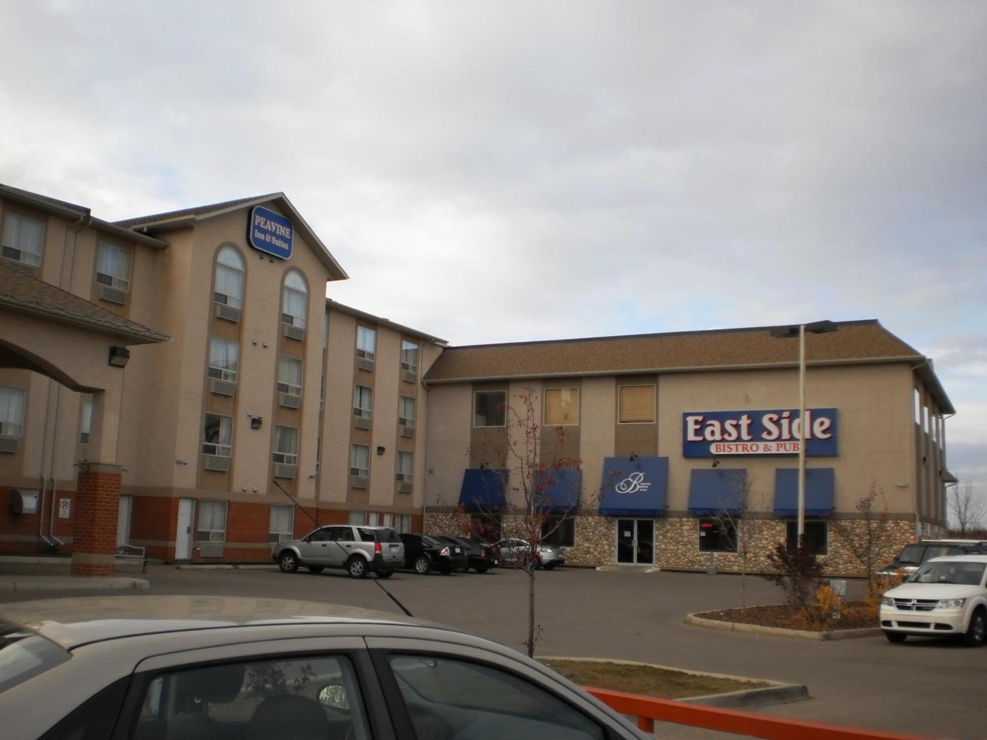 Peavine Inn & Suites High Prairie Exteriör bild