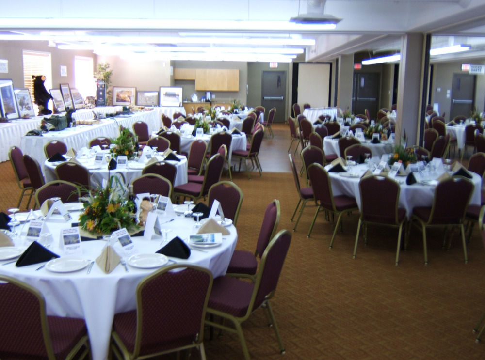 Peavine Inn & Suites High Prairie Exteriör bild